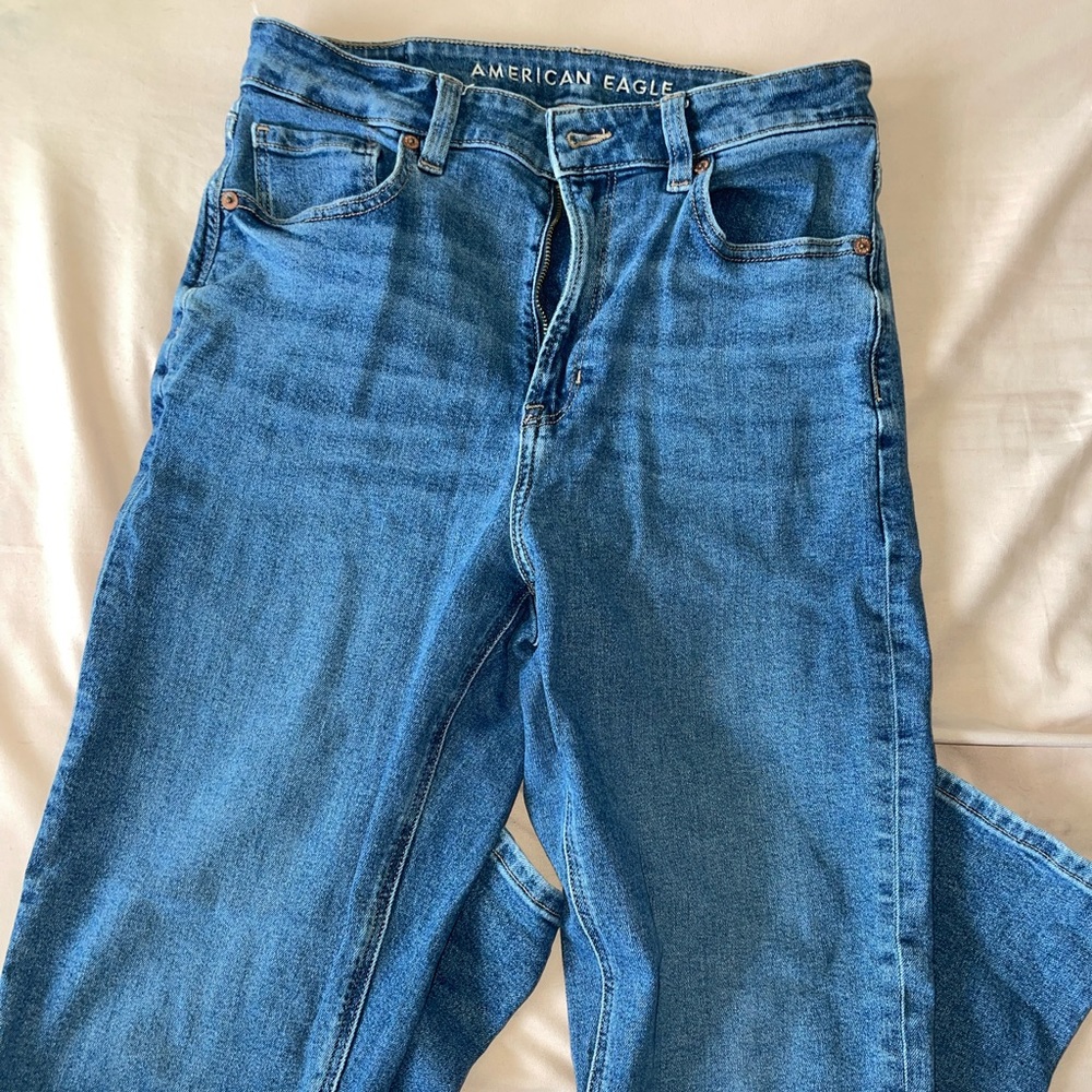 American Eagle High Waist Straight Mom Jeans